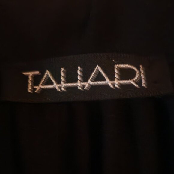 A18 Sexy, dressy satiny black Tahari halter top - great forwork under jacket - Picture 6 of 7